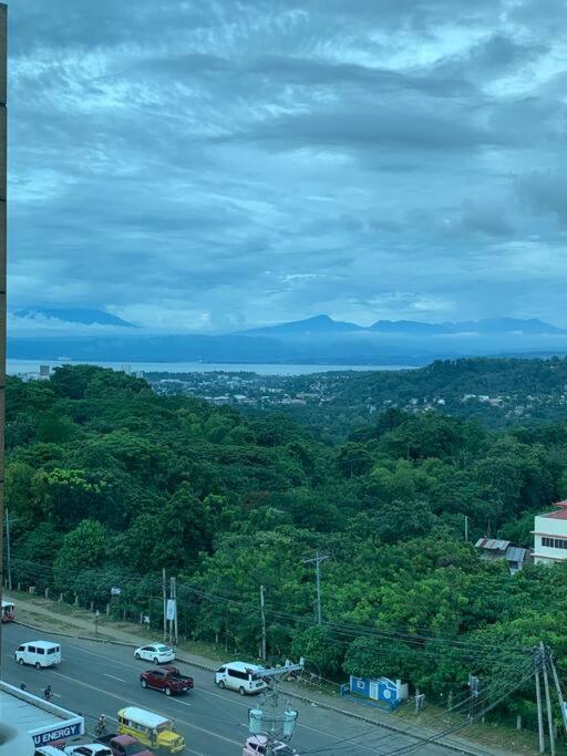 Spacious 2-Bedroom Condo,Wifi,Netflix,Free Parking คากายันเดโอโร ภายนอก รูปภาพ
