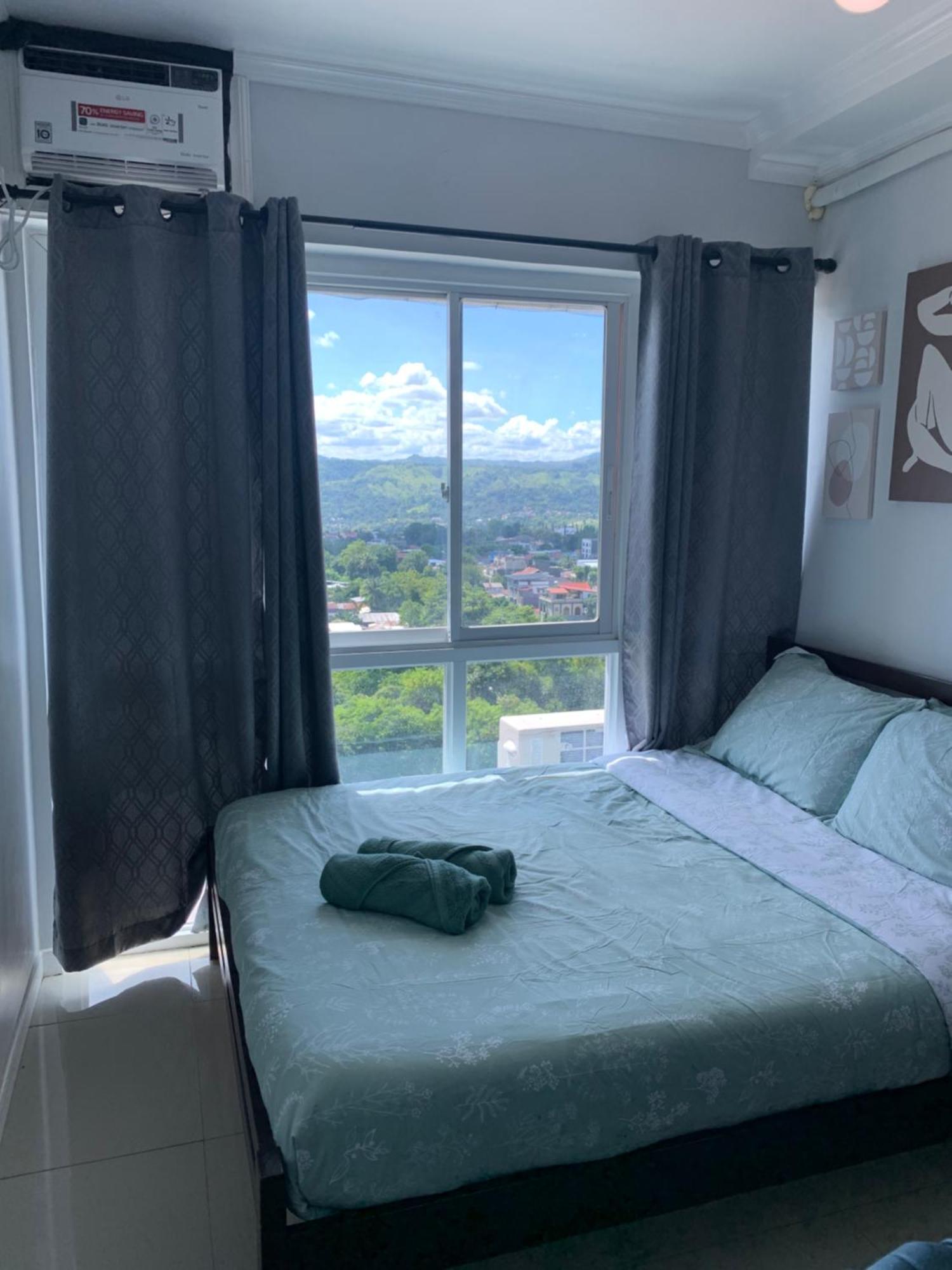 Spacious 2-Bedroom Condo,Wifi,Netflix,Free Parking คากายันเดโอโร ภายนอก รูปภาพ
